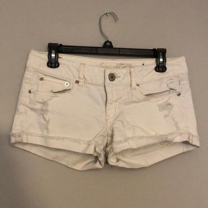 AMERICAN EAGLE White Denim Shorts